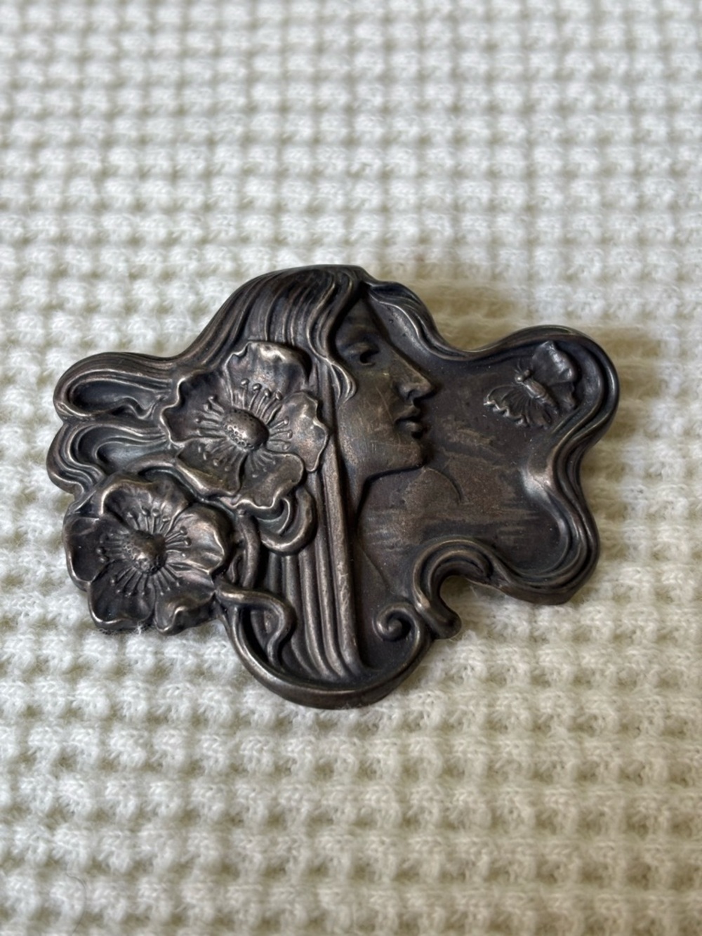 Sterling Art Nouveau Brooch Of A Lovely Woman w Flowing Hair By Dilelio 1900’s